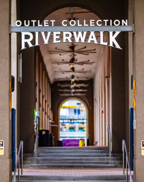 Where Shopping, Dining and Entertainment Collide: the Riverwalk Outlets